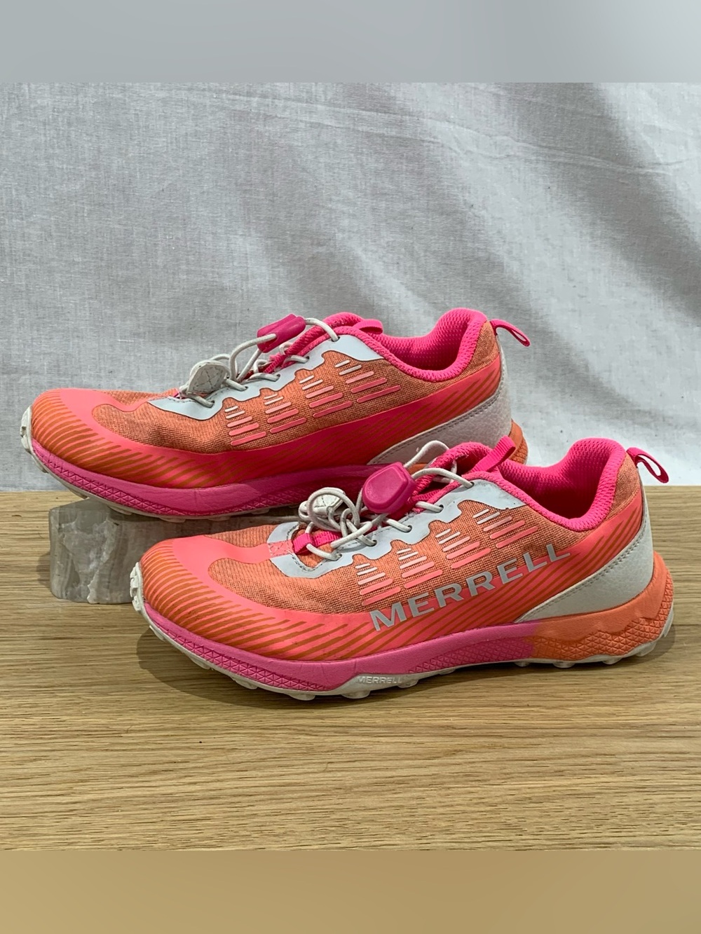 Merrell Agility Peak Youth Kid’s Size 4 Pink Hiking Shoes